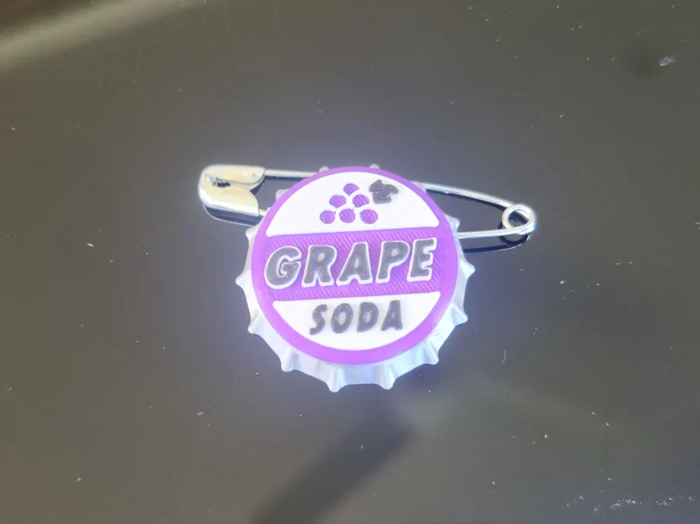 The Ellie Badge from Up! by Dezain 3D MakerWorld: Download Free 3D Models