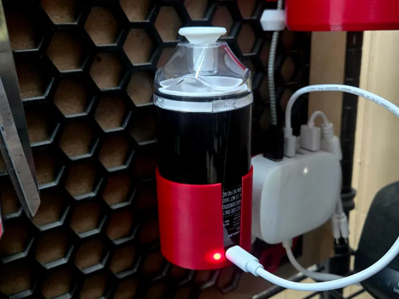 Vac sealer pump holder for HWS