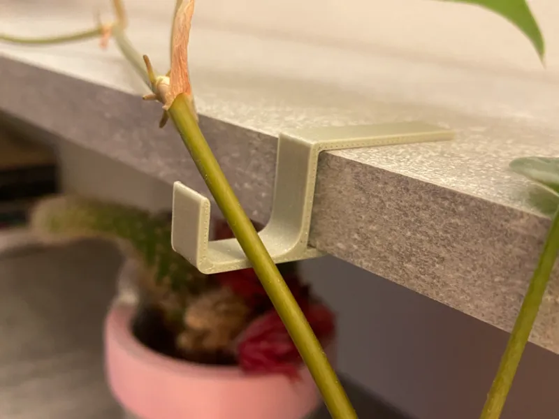 Slide-on Shelf Hook – Elegant Plant Support, Cable