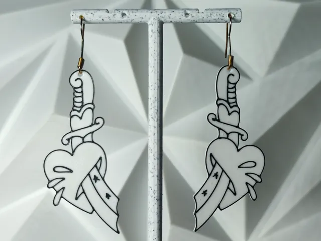 Aretes Daga al Corazón