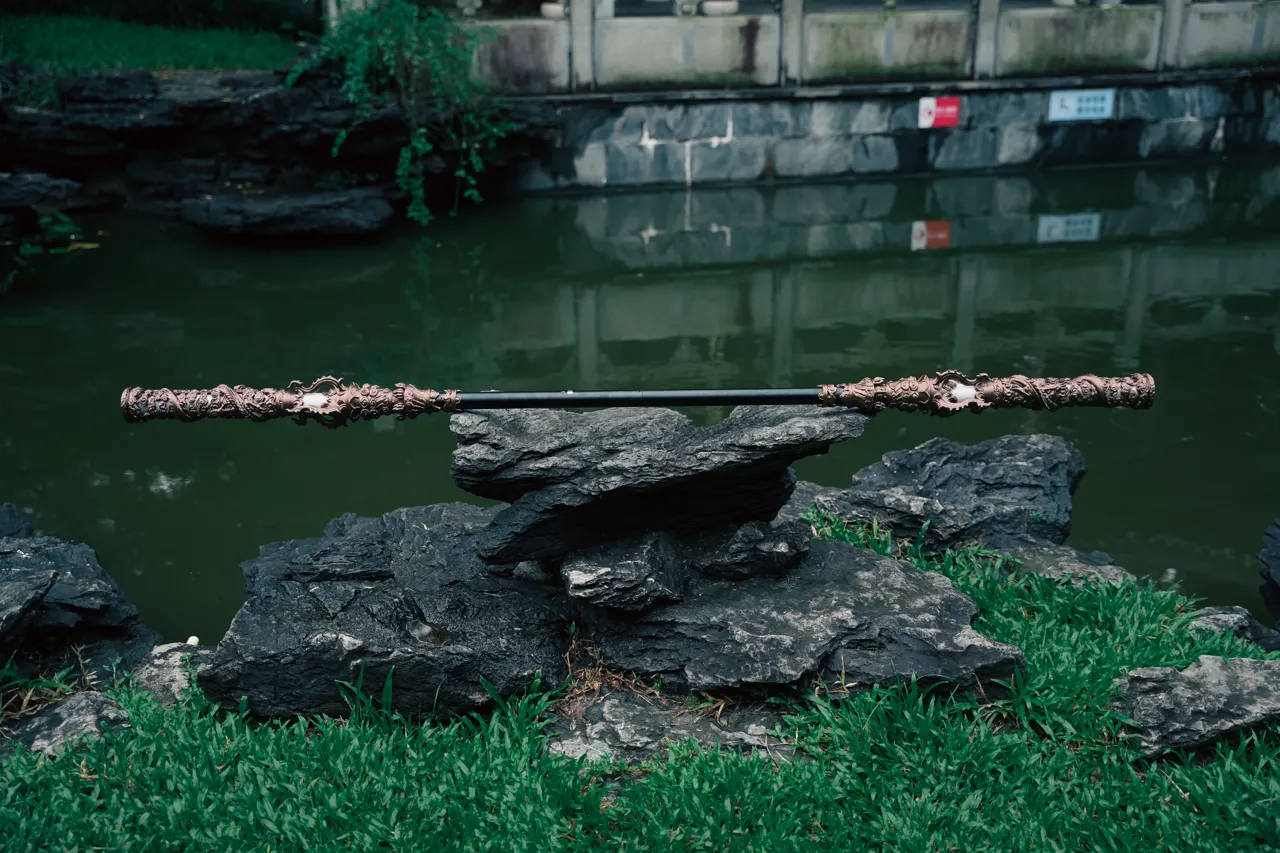 1:1 Ruyi Jingu Bang Wukong Staff Weapon view 3