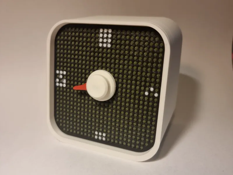 Small Retro Table Clock