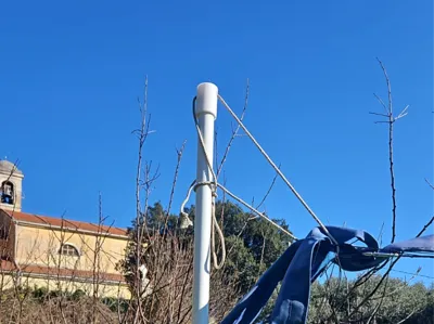 adapter to hold up the volleyball net