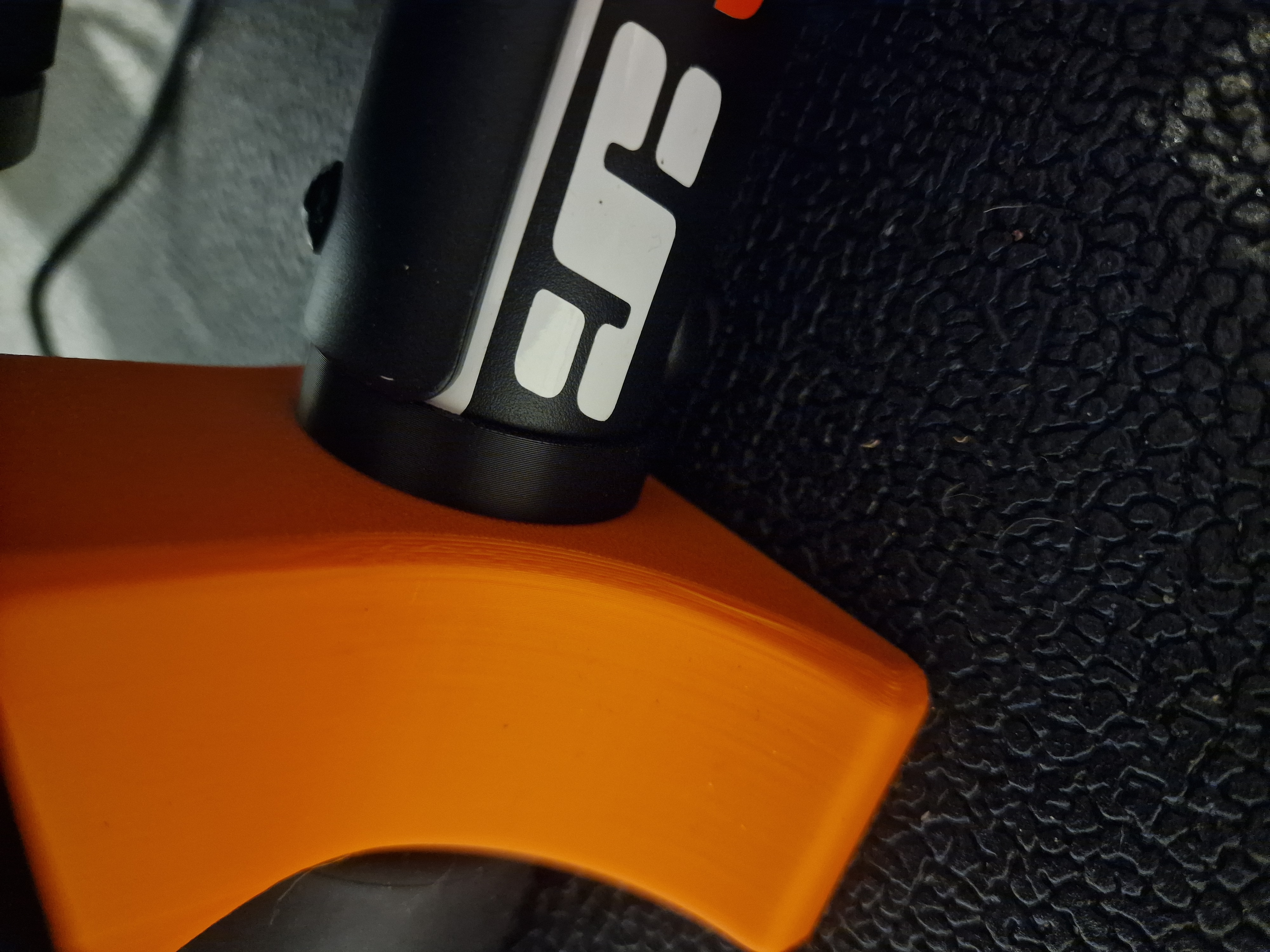 Miniatura 4 do modelo 3D Smart trainer weight bracket