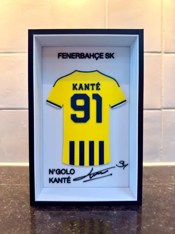 Marco decorativo: N'Golo Kanté - Fenerbahçe - Jersey Frame — vista de referencia 2