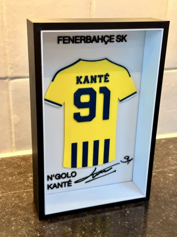 Marco decorativo: N'Golo Kanté - Fenerbahçe - Jersey Frame — vista de referencia 3