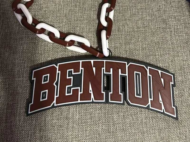 Benton Oversized Logo Chain