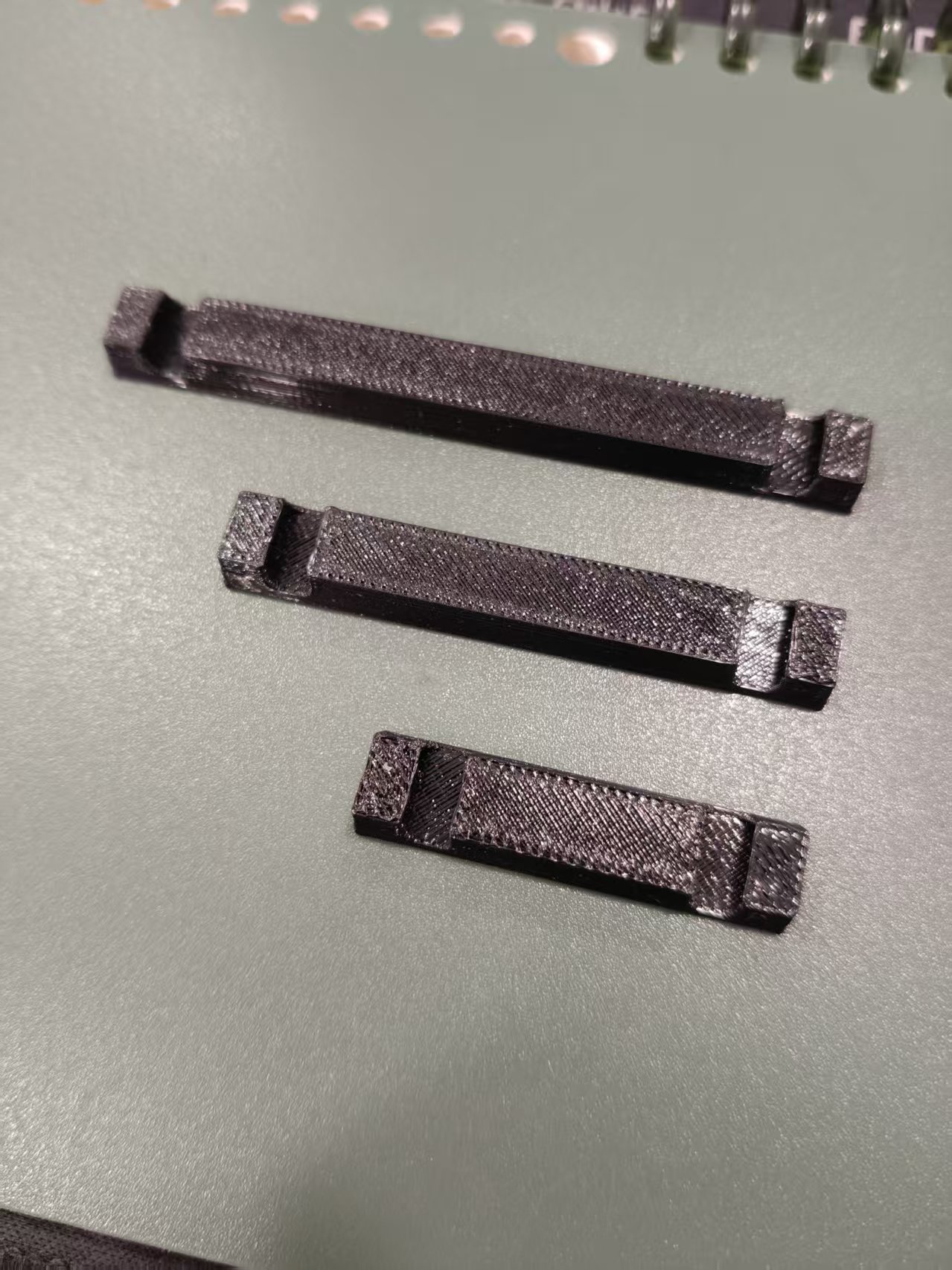 Miniatura 3 do modelo 3D 电机线保护管 集线管 可定制化长度 双面胶加扎带固定