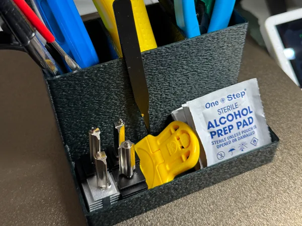 Organisateur d'accessoires pour bureau