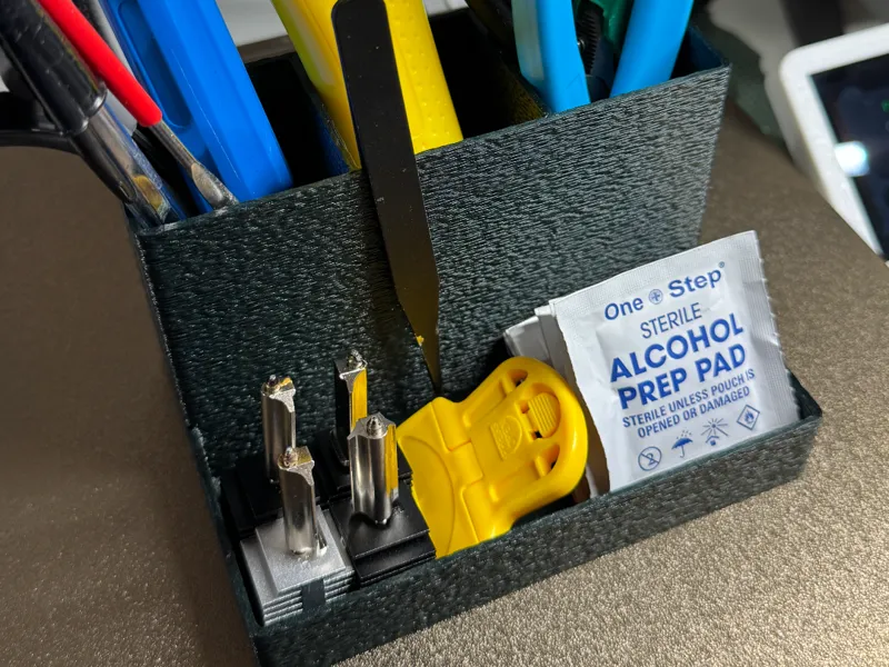 Simple Tool Desktop Organizer