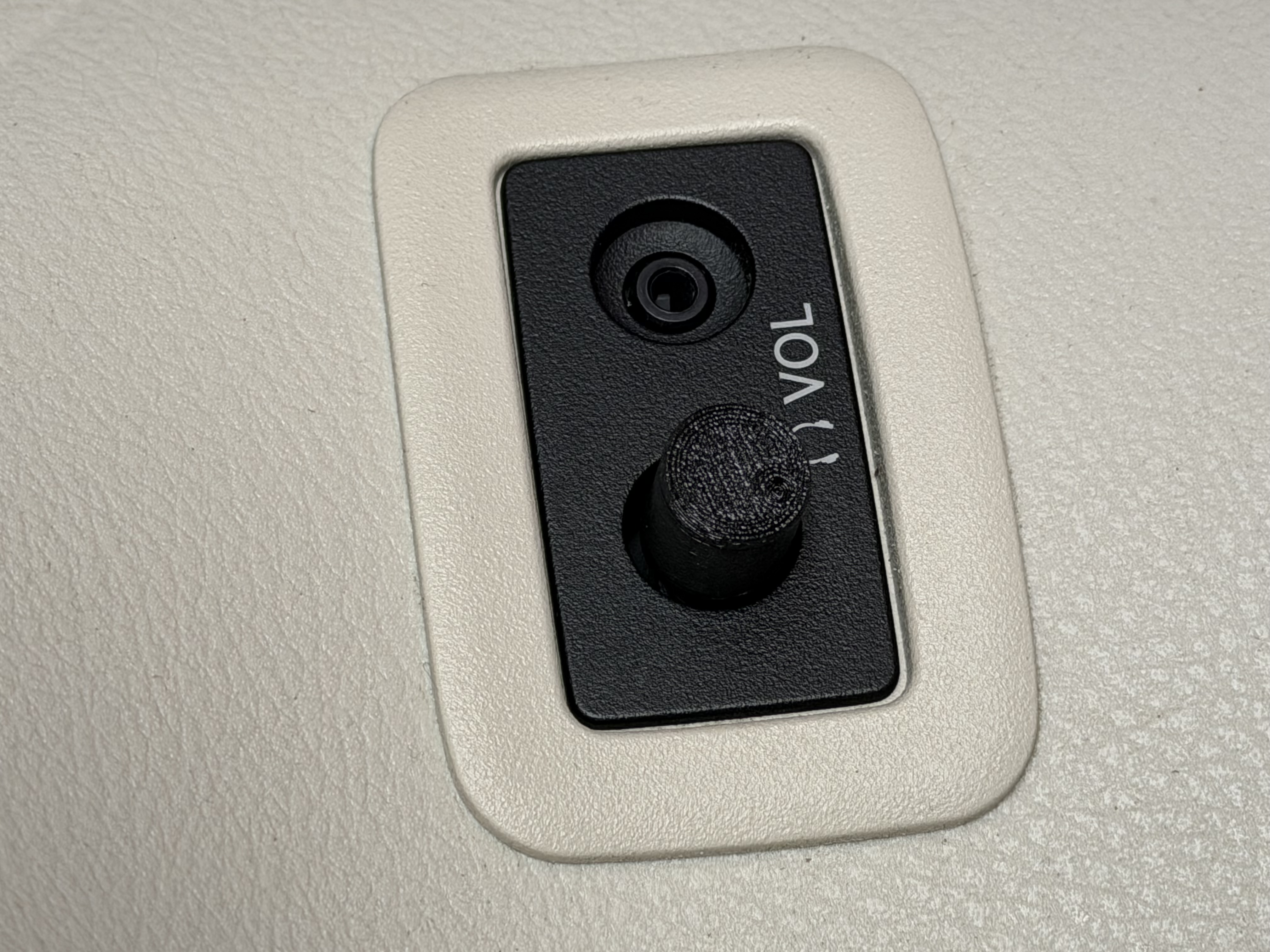 Miniatura 2 do modelo 3D Toyota Sienna Replacement Volume Knobs