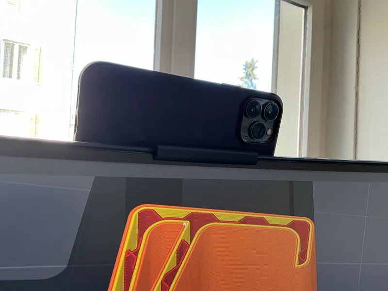 iPhone Monitor Mount (Curved Monitor)