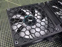 PC Lüftergitter 120mm hexagon