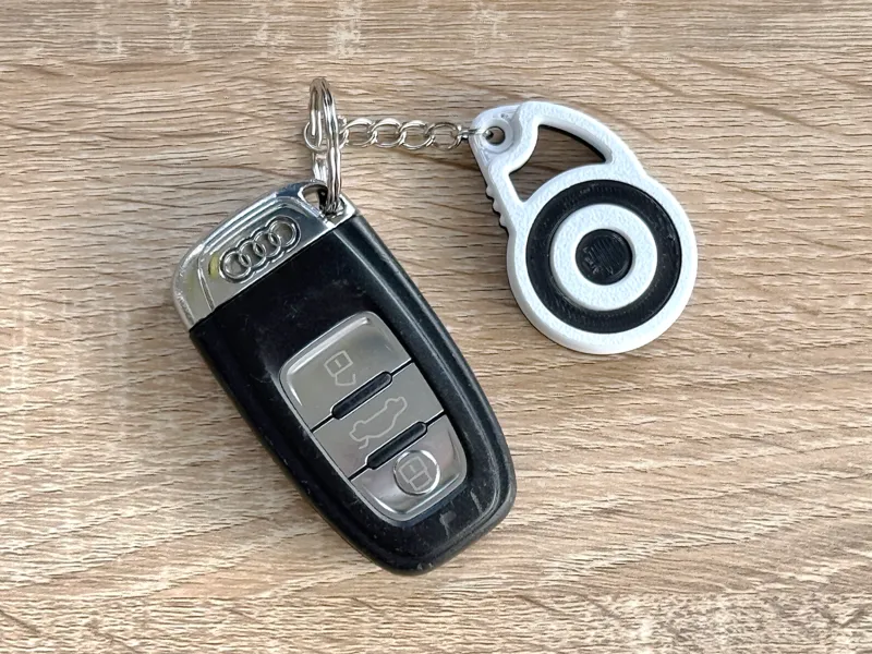 Fidget keyring with concentric circles