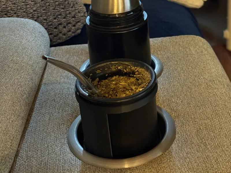 Mate cup holder extension