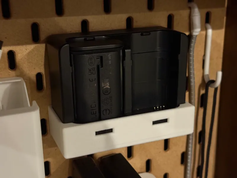 Skadis Holder for Leica Q3 Charger
