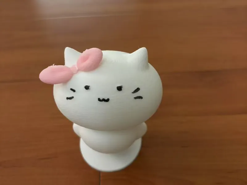可爱蝴蝶结小猫