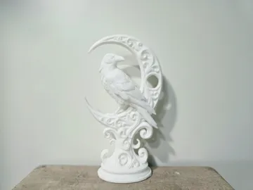 Modelo para impresión 3D: Elegant Moon Raven - Halloween Decor Series — vista de referencia 4