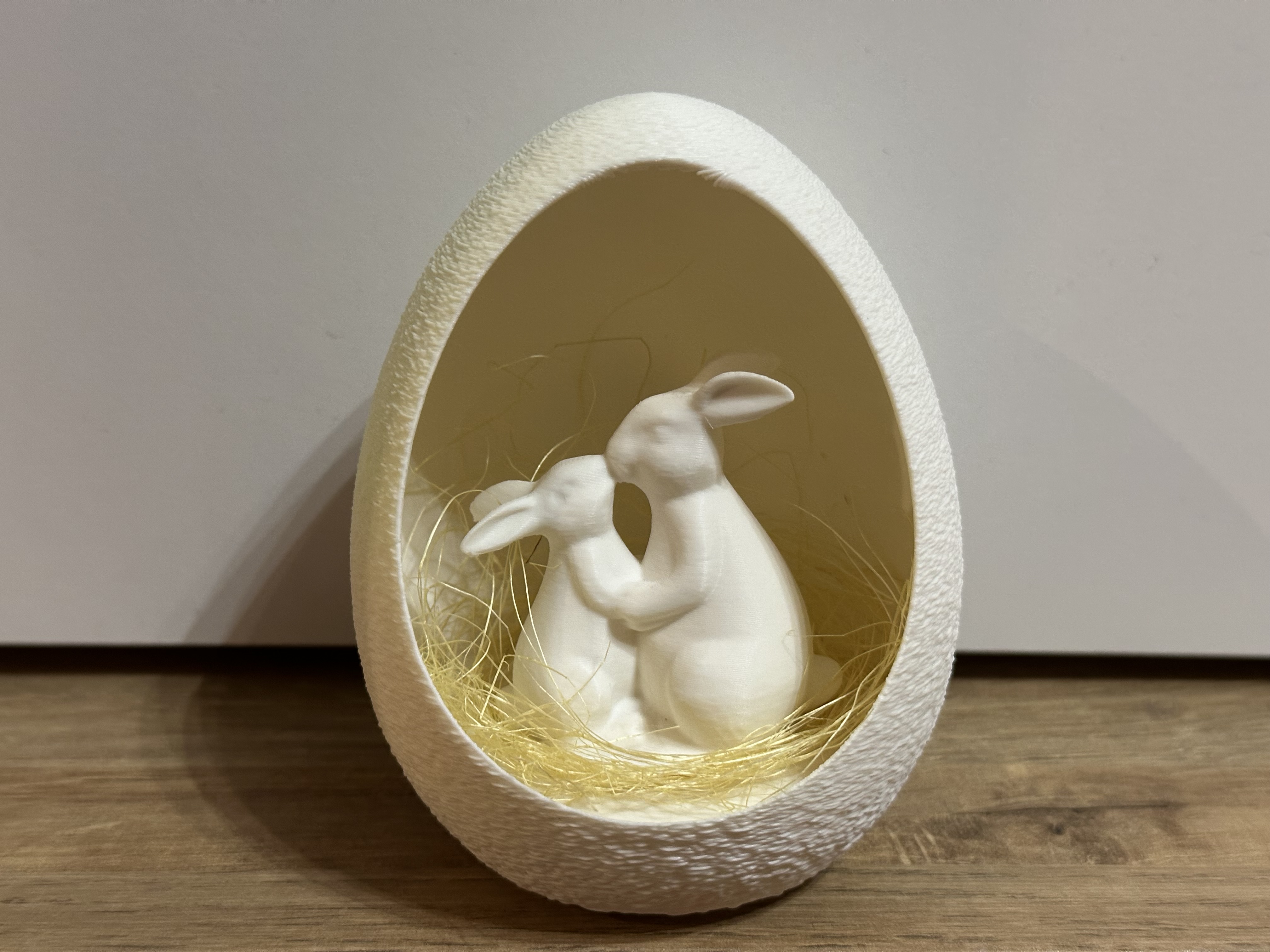 Miniatura 2 do modelo 3D Easter Bunny Egg Lamp
