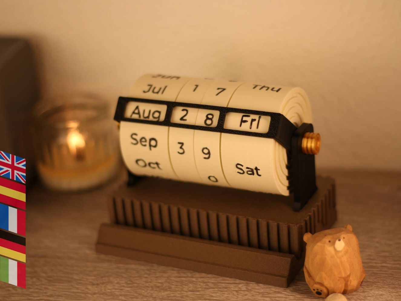 Rotary perpetual calendar - Moku