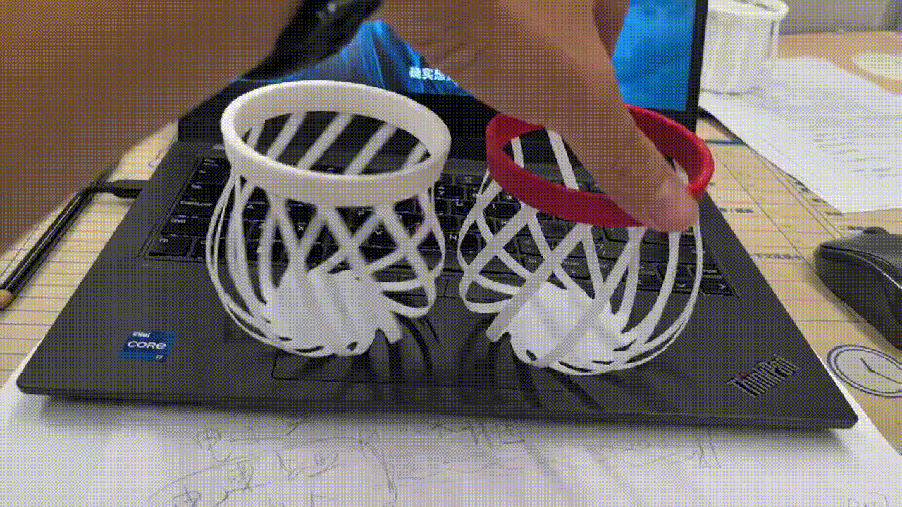 Miniatura 1 do modelo 3D 谁懂啊！3D 打印也能做出这种交错编织的魔法效果
