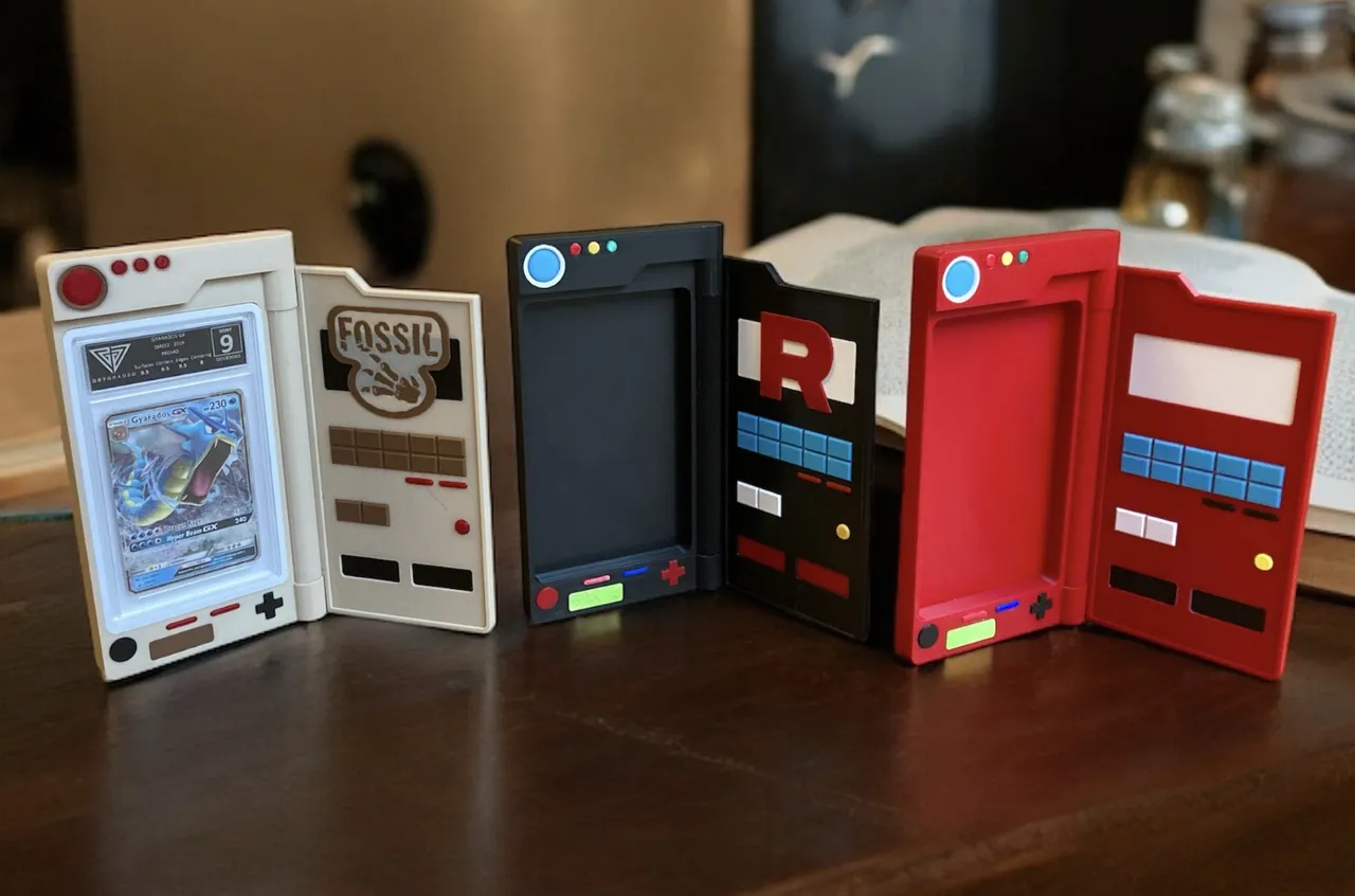 Pokedex Card Holder - Pokemon view 2