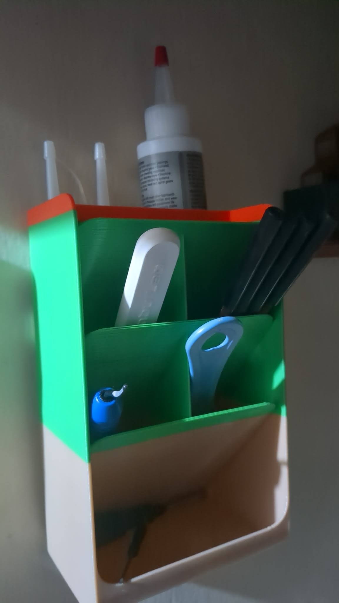Miniatura 2 do modelo 3D 简约实用型斜插式 笔架 收纳盒