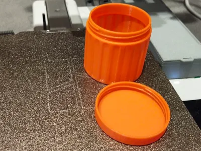 Jar with threaded lid