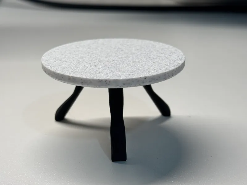 Mini tripod table
