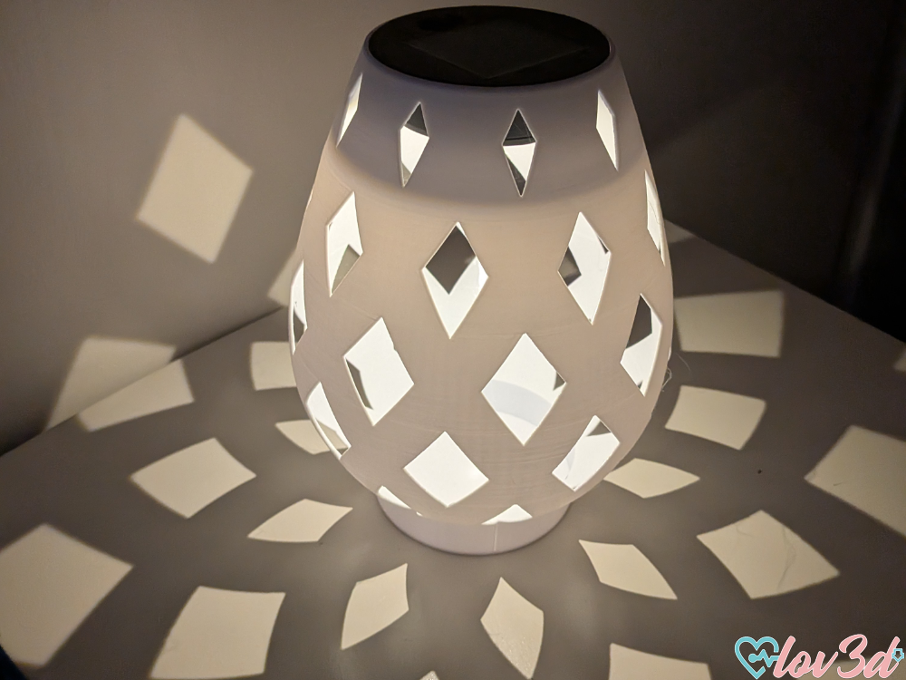 Diamond Shadow Solar Lantern