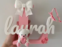 Prénom Laurah avec ourson et papillon — photo 1