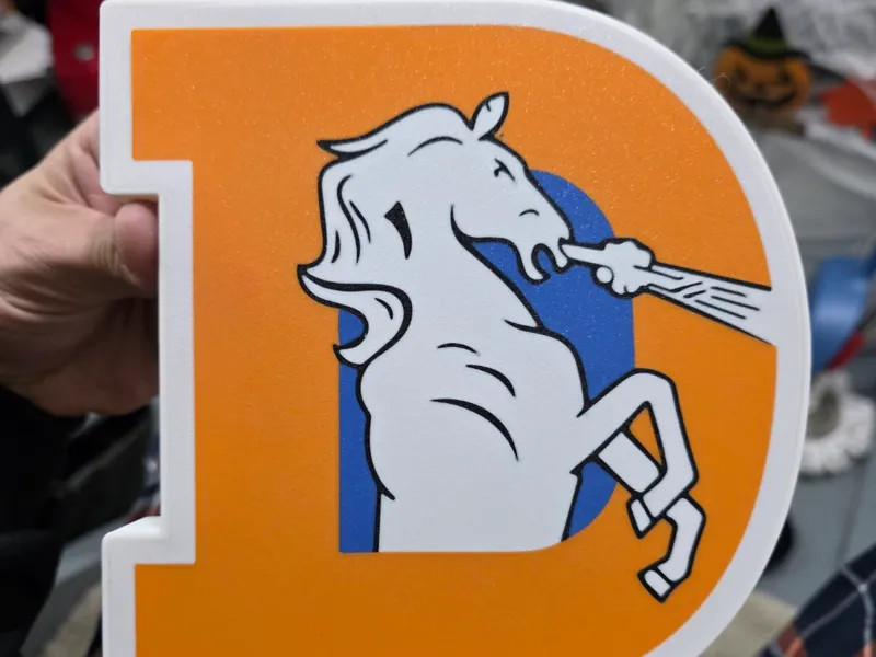 Denver Broncos Retro Logo (Lightbox)