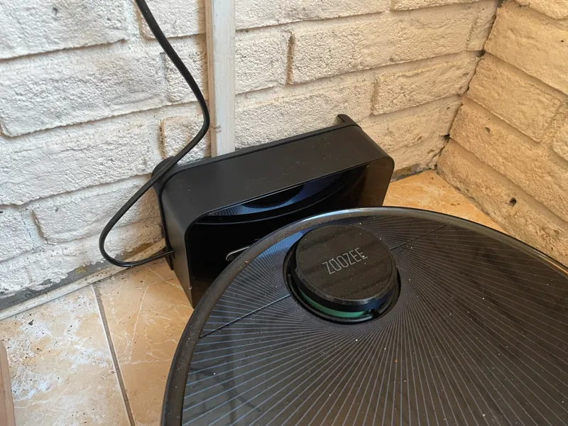 ZooZee Robot Vacuum Charge Station Wall Offset Backplate