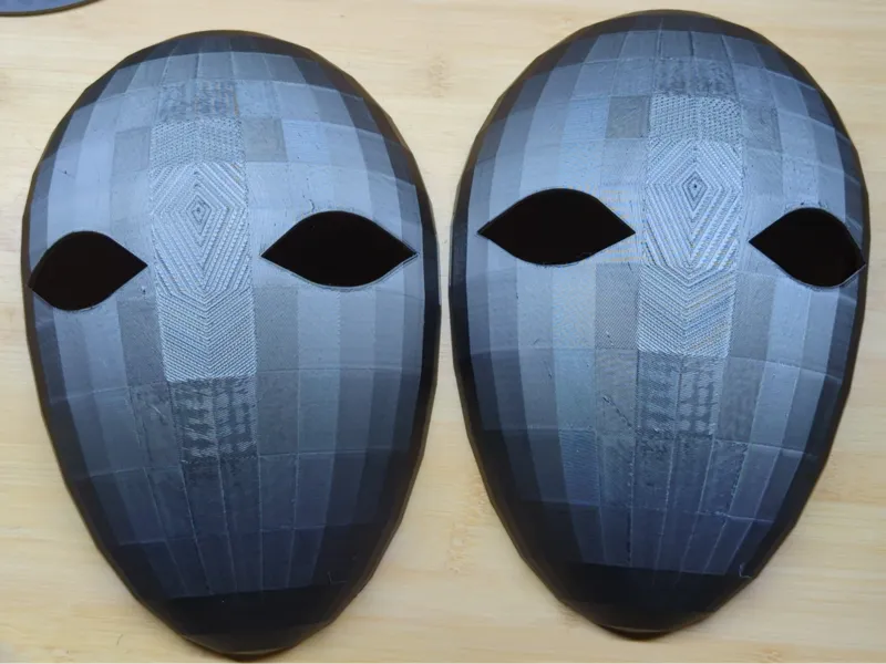Simple featureless face mask