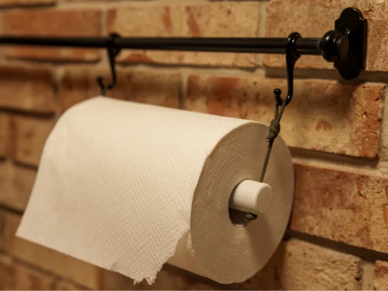 Simple paper towel mount