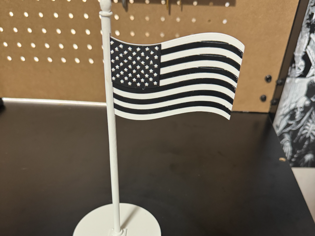 American Flag Desk Ornament With Flag Pole