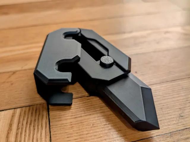Gravity knife
