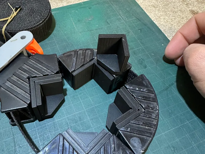 Magnetic Band Clamp Corner Jig
