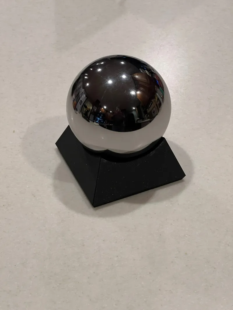 4" ball bearing display stand