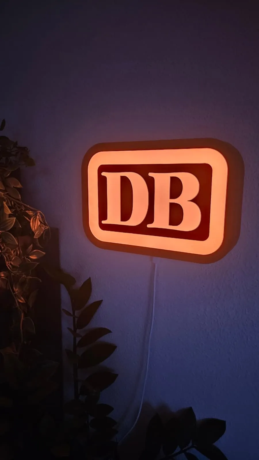 DB (Bundesbahn) Illuminated Sign by Henny & Jo MakerWorld: Download ...