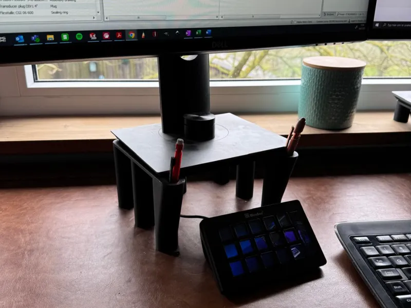 Moniter Raise stand with (and without) pen holders