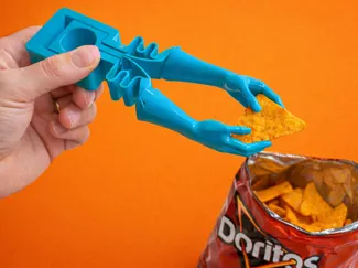 Chips Grabber - Eating in style