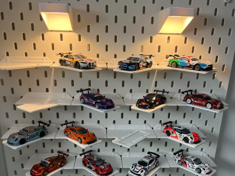 Carrera Hybrid for Skadis - RC Car Podest Diorama