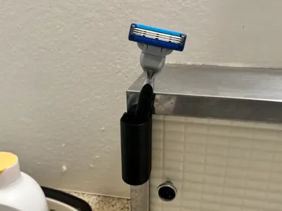Razor/Toothbrush Magnetic Holder