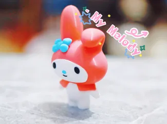 三丽鸥(Sanrio)---No AMS--- 美乐蒂 (My Melody)戴着粉色兔子帽的小绵羊