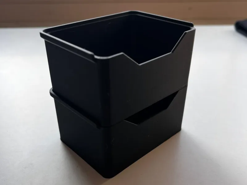 Stapelbare Box 80 x 60 x 40