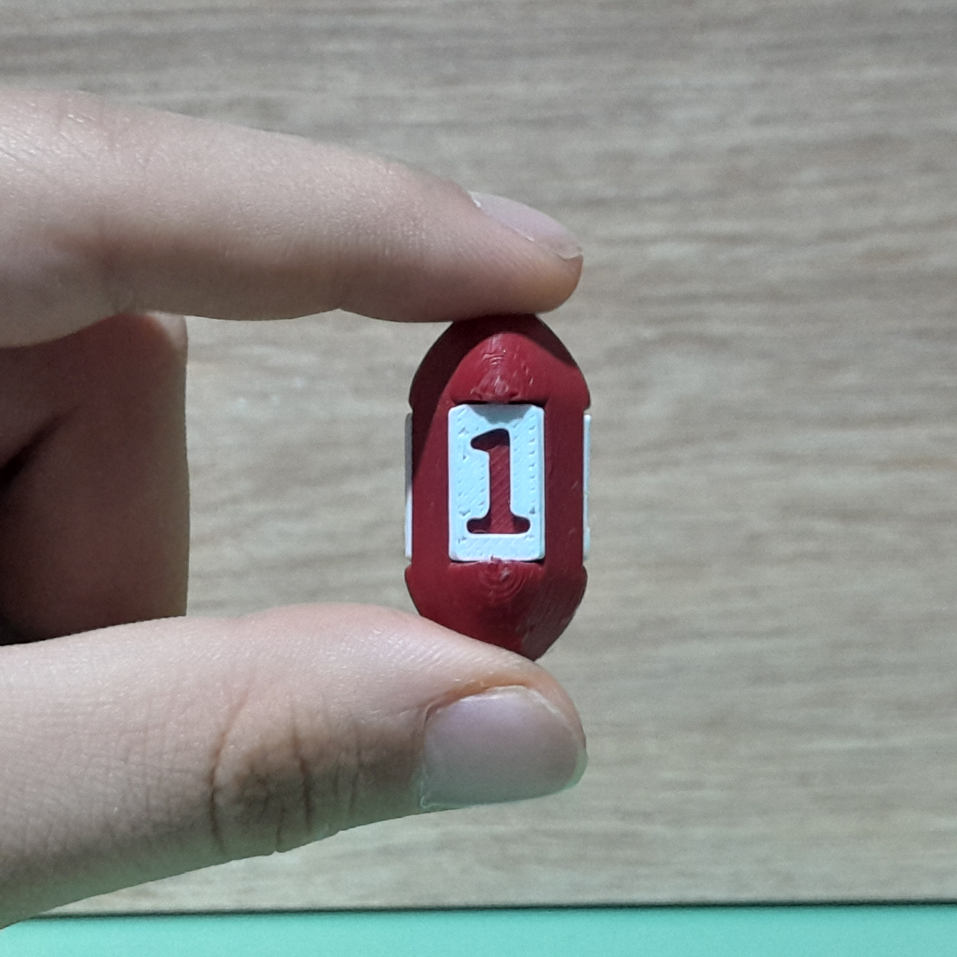 Miniatura 1 do modelo 3D D3 three sided dice