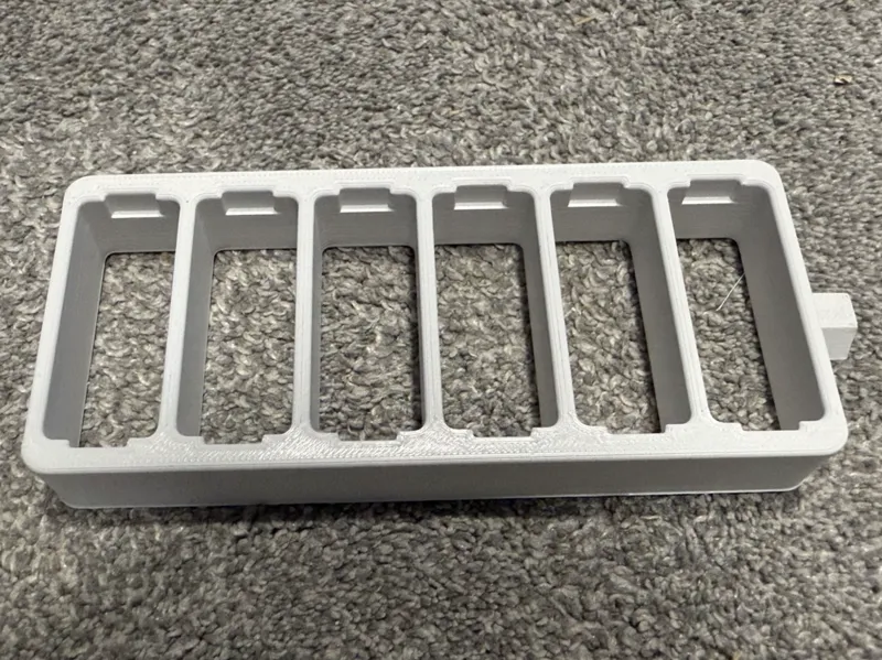 Parametric Plier Holders for Honeycomb HSW Wall