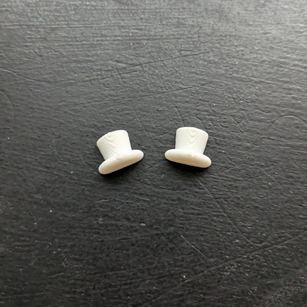 Wizard Hat Earrings / Magnet view 2