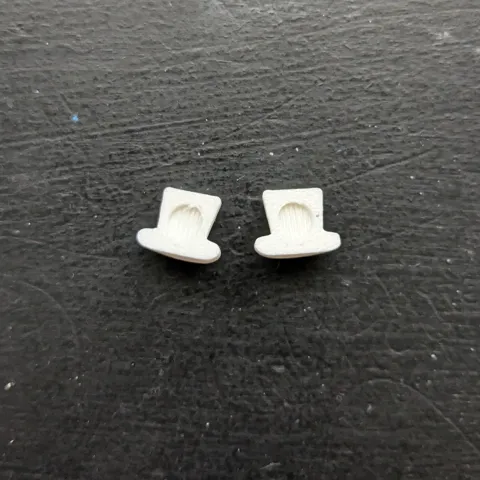 Wizard Hat Earrings / Magnet view 3